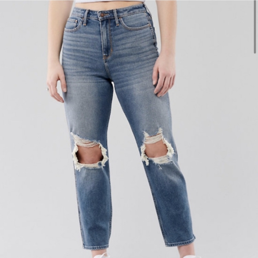 Hollister Women's High Rise Distressed Mom Denim Jeans - Picture 1 of 11